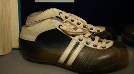 Timeline: EVOLUCION DE LOS ZAPATOS DE FUTBOL