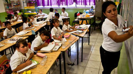 Timeline: La educación y el papel de los docentes en México a lo largo de la historia.