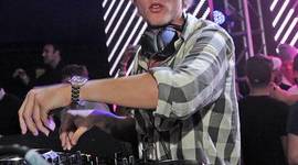 Timeline: Biografía de Tim Bergling (AVICII)