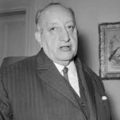 Timeline: Biografía de Miguel Ángel Asturias