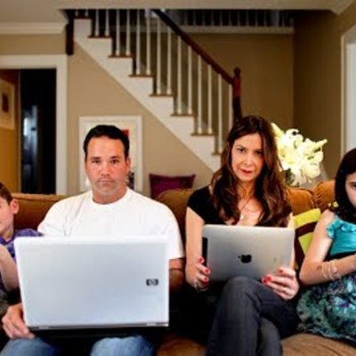 Timeline: LA HISTORIA DE LAS TIC EN MI FAMILIA