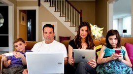 Timeline: LA HISTORIA DE LAS TIC EN MI FAMILIA