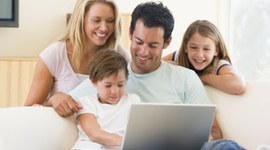 Timeline: HISTORIA DE LAS TIC EN MI FAMILIA