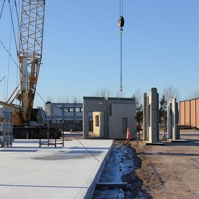 Timeline: En skola kommer till