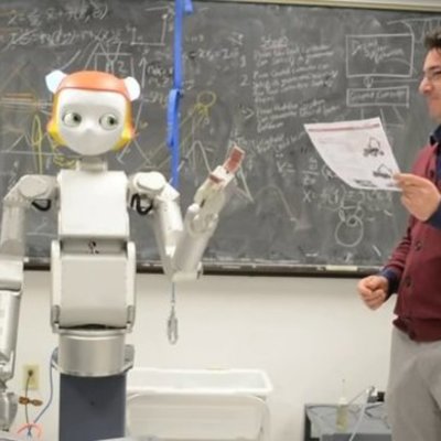 Timeline: O professor não quer ser robô