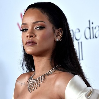 Timeline: HISTÓRIA RIHANNA