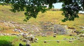 Timeline: Ιστορία του θεάτρου Γίτανα.