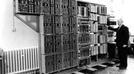 Timeline: HISTORIA DE LA INFORMÁTICA IRATZE ÁVILA