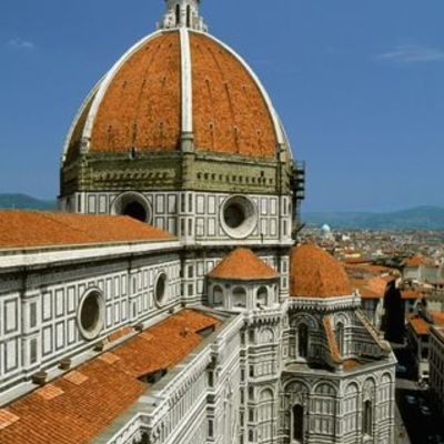 Timeline: 1418 Brunelleschi construye la cúpula de Florencia, surge el arte del Renacimiento