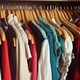Onde comprar roupas para brechó