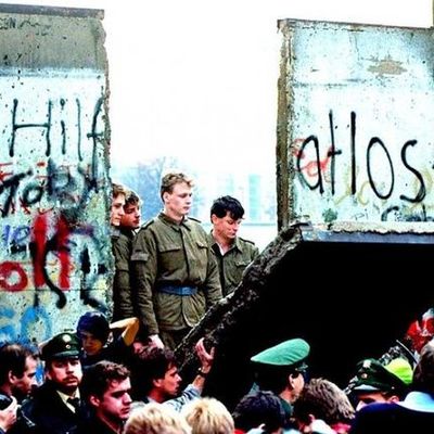 Timeline: ¿Qué pasó entre 1989 y 2001?