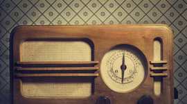 Timeline: El físico italiano Guillermo Marconi inventaba la radio, al conectar por primera vez Europa y América por medio de una señal radiotelegráfica, una fecha histórica para el desarrollo de las comunicaciones modernas.