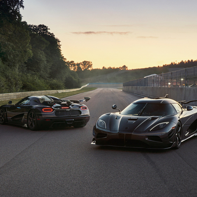 Timeline: LA HISTORIA DE SUPER E HIPER AUTO