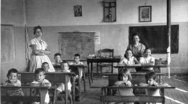 Timeline: Friedrich Fröbel: Máximo teórico de la pedagogía y más ilustre realizador práctico.