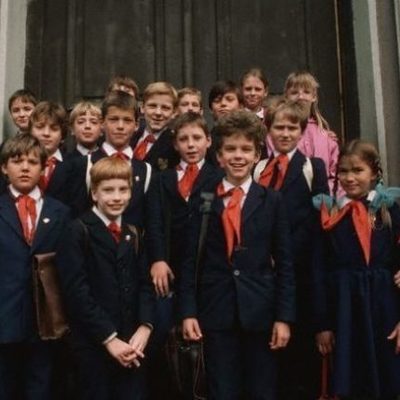 Timeline: Лента времени "История школьной формы в России и СССР"