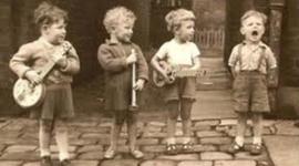 Timeline: Tras los pasos de la infancia y la adolescencia