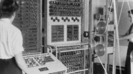 Timeline: ordenadores Colossus: con el objetivo de descifrar las comunicaciones de los alemanes durante la Segunda Guerra Mundial.