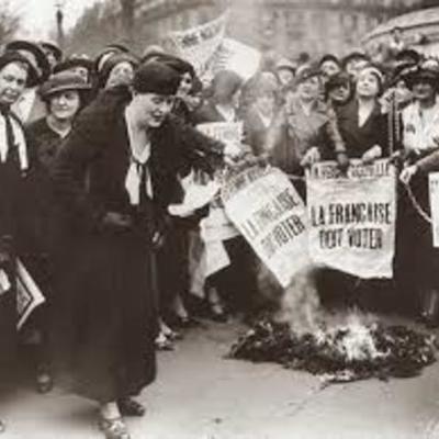 Timeline: MUJERES GRANDIOSAS