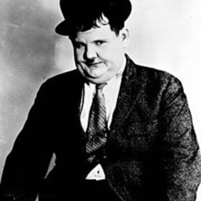 Timeline: Oliver Hardy