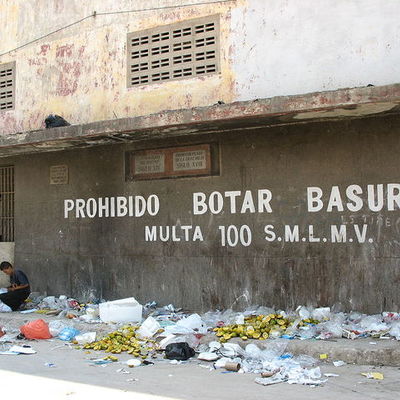 Timeline: Problemática ambiental de la producción y consumo de recursos en Colombia.