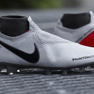 Timeline: Evolução das chuteiras-Renato e Felipe staut 7°B