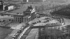 Timeline: LA GUERRA FRÍA