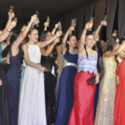 Timeline: Linea de Tiempo Prom del Colegio