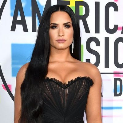 Timeline: (Demi Lovato) Fabiola Marrero 9-3