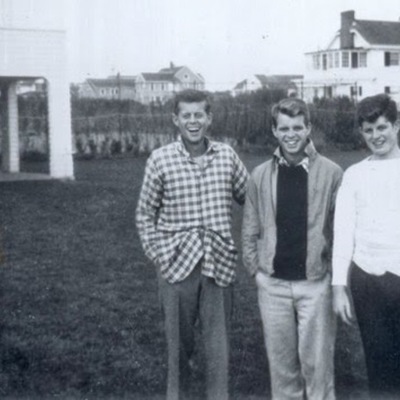 Timeline: EVOLUCIÓN DE LA ADOLESCENCIA DESDE EL SIGLO XX