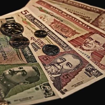 Timeline: La historia del dinero