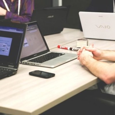 Timeline: Computador de un millenial