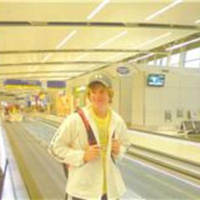 Timeline: La Vida de Abram Schroeder