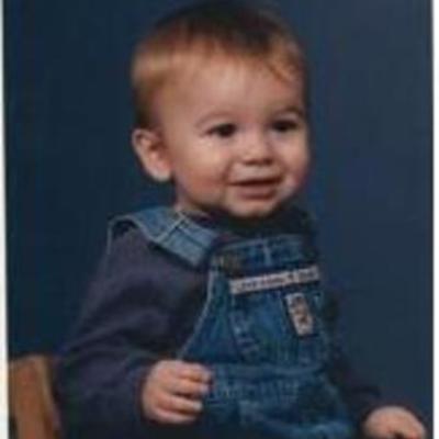 Timeline: La Vida de Brennen