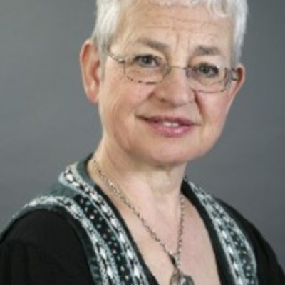 Timeline: Jessica's Biography on Jacqueline Wilson