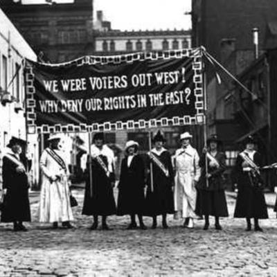 Timeline: The Roaring Twenties (1920-1929)