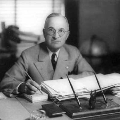 Timeline: Tyler Minear's Vietnam War Chap 31