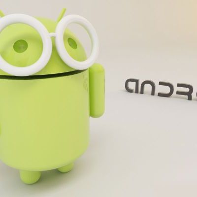 Timeline: Androidi v hájedničce