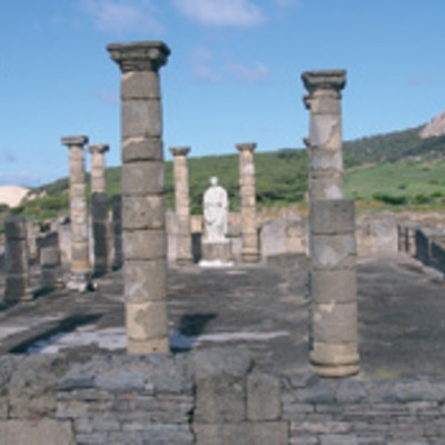 Timeline: Roman empire become a period of peaceand ends.