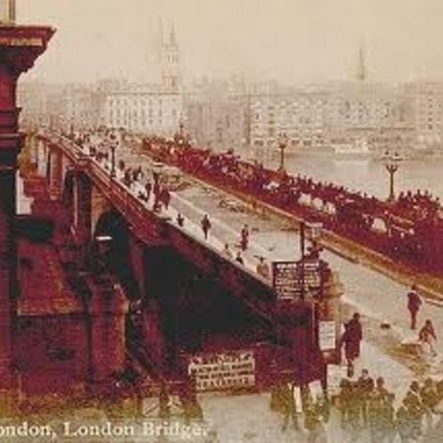 Timeline: England in the Realism