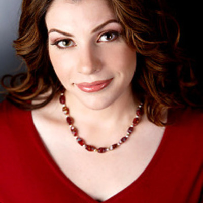 Timeline: Stephanie Meyer's life
