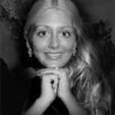 Timeline: Famous Auther - L. J. Smith