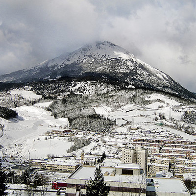 Timeline: Arrasatetik bidaia