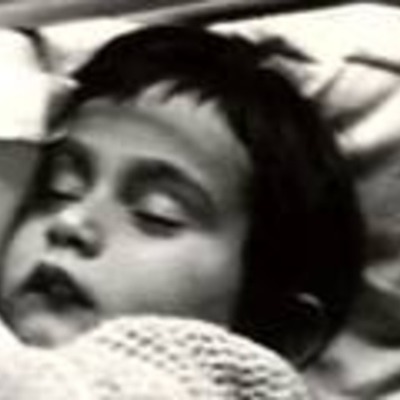 Timeline: Anne Frank a Hero