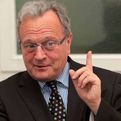 Timeline: Vanneste et les homos: une longue histoire d'amour