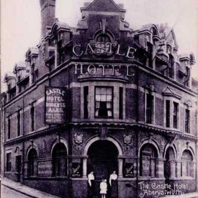 Timeline: The History Of the Castle Hotel (prev The Shipwrights Arms)