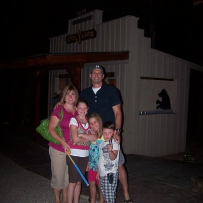 Timeline: Angie Morris - Family