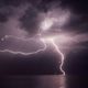Lightning over water 270 600x450