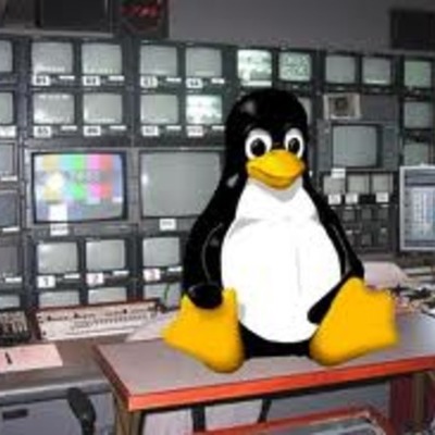 Timeline: Historia del Software Libre con base en el documental Código Linux.