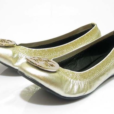 Timeline: Shoes Across the Centuries