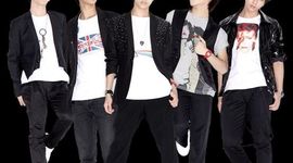 Timeline: SHINee World